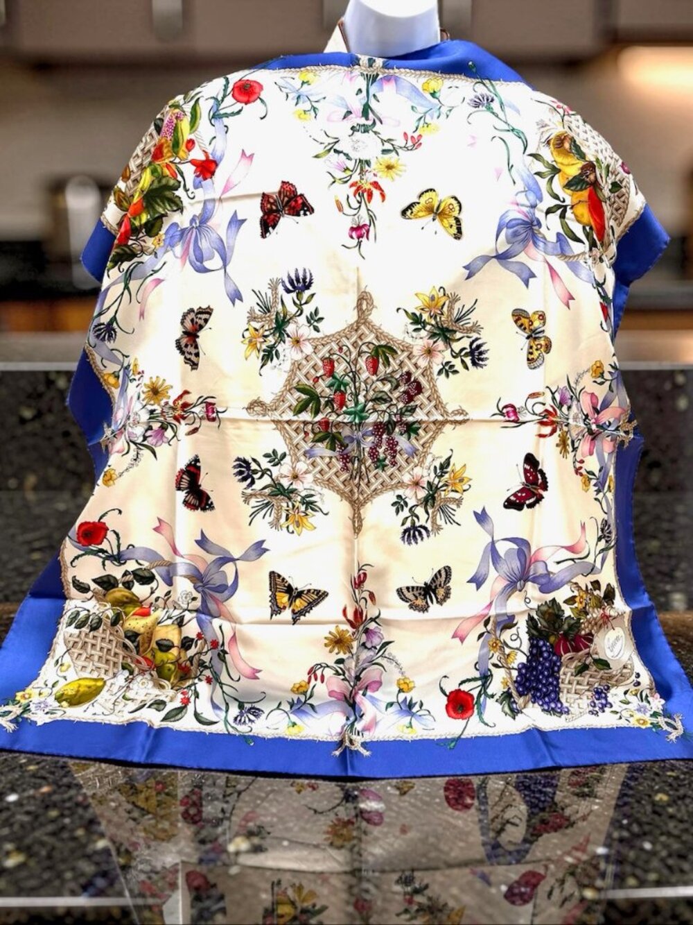 Gift Fruit Basket Gucci V. ACCORNERO Floral Silk Satin Scarf Blue Ivery  34" (24